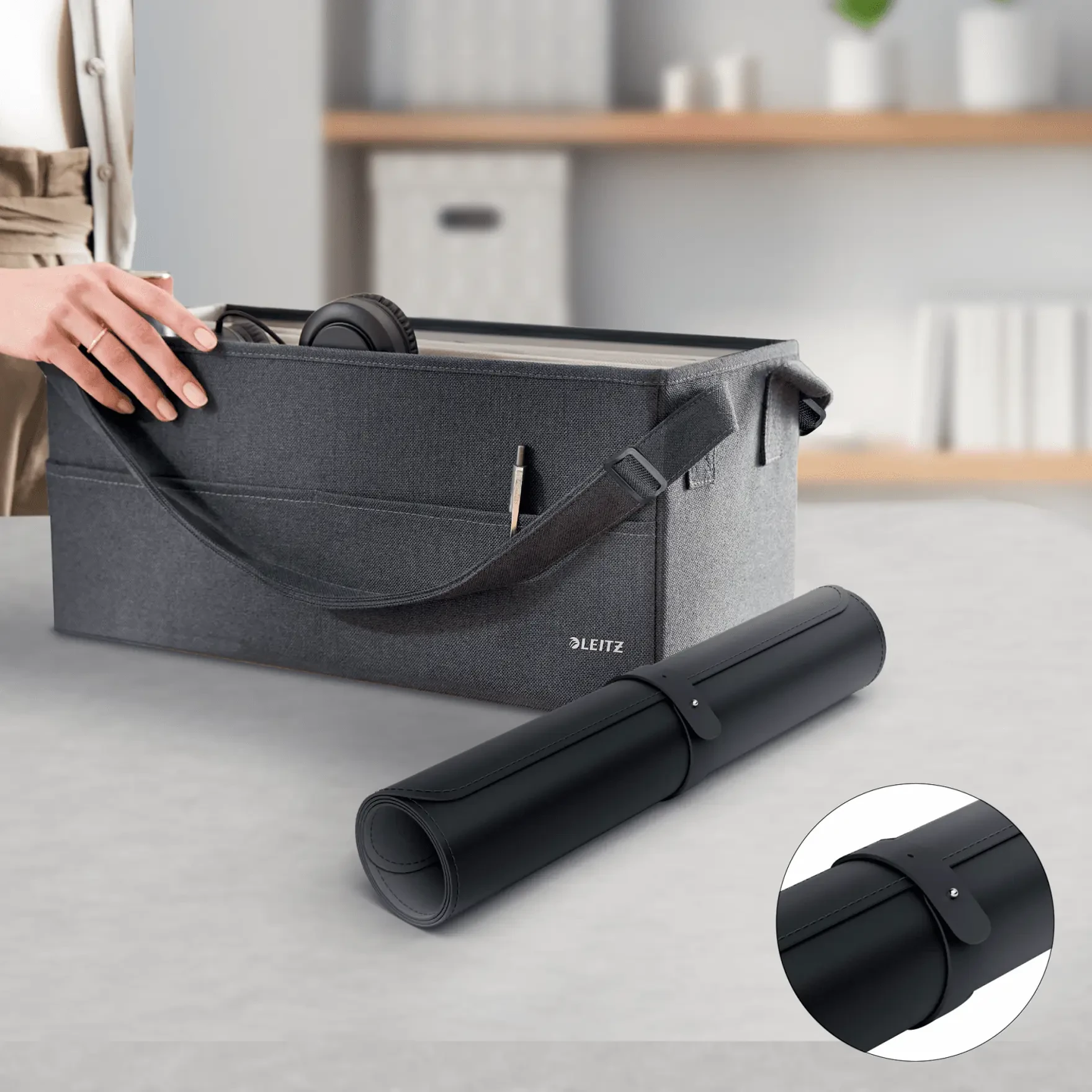 Tapis Leitz enroulé avec sa sangle de transport