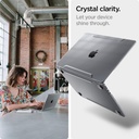 Spigen Thin Fit Coque Compatible avec MacBook Air 13 Pouces M3 (2024) / MacBook Air 13 Pouces M2 A2681 (2022) Protection Rigide - Transparent