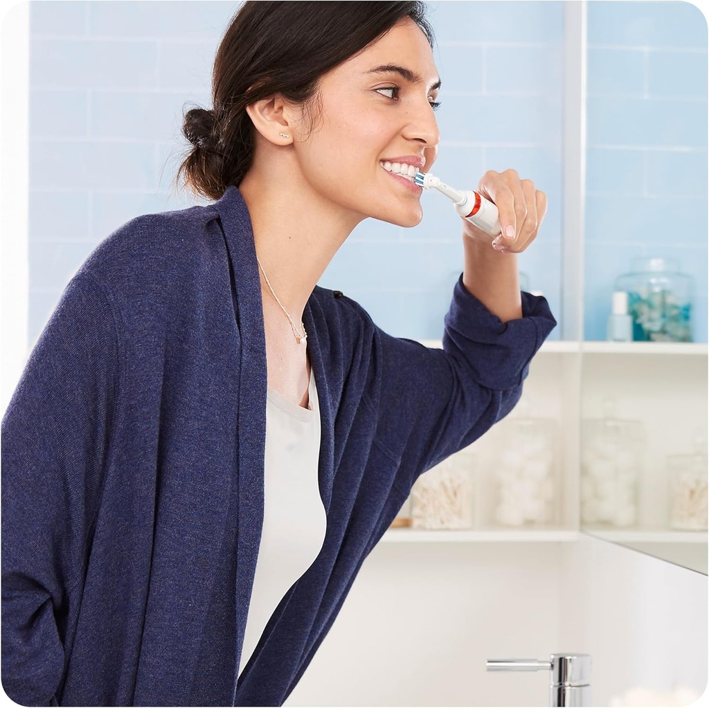 Oral-B Brosse à dents électrique rechargeable  4 4500 CrossAction,3 modes de brossage, 2 têtes, étui de voyage Premium + Dentifrice Oral-B(Adulte)